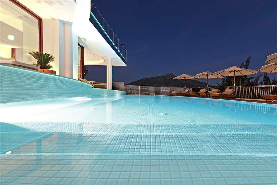 Villa in Nueva Andalucia, Marbella, Spain 3 - 18284132