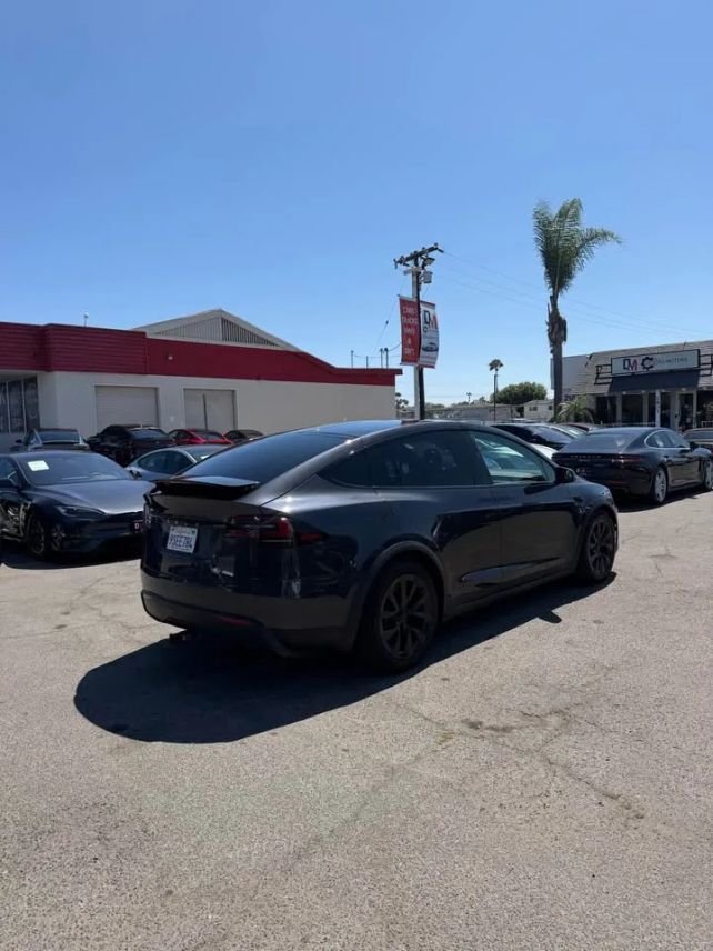 Suv in Costa Mesa, CA, United States 5 - 18279097