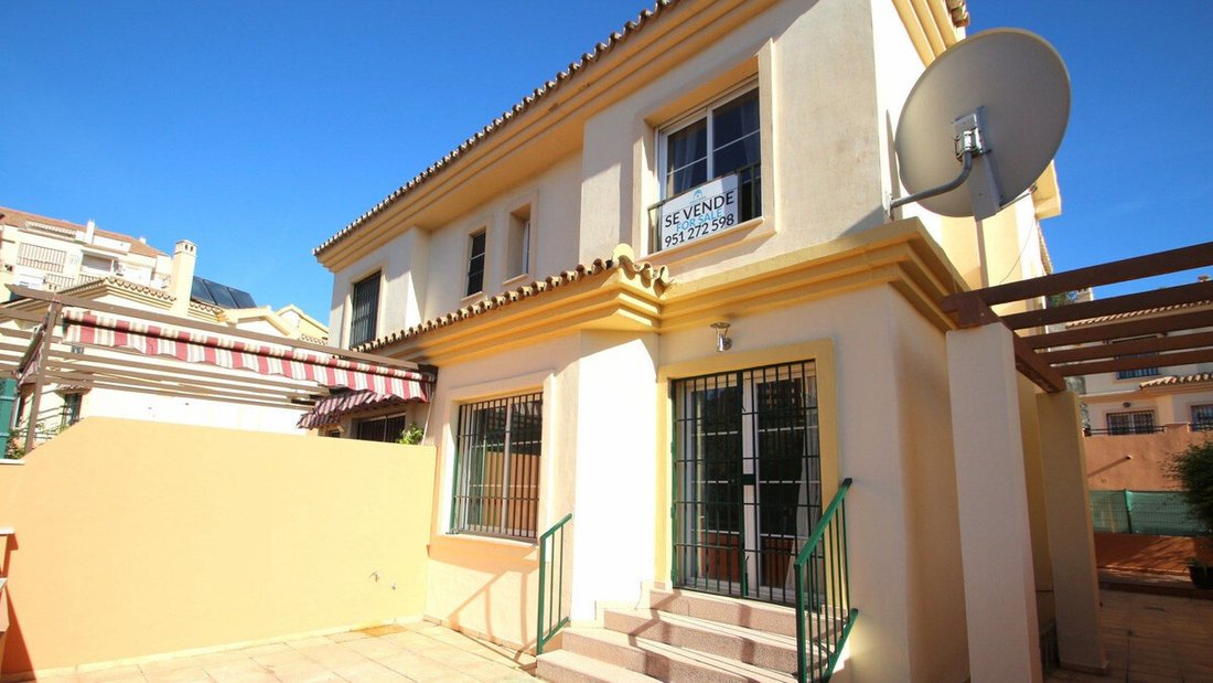 Villa in Fuengirola, Andalusia, Spain 1 - 18279326