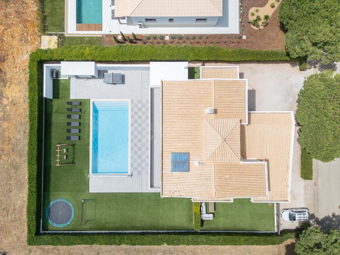 Villa in Vila do Bispo e Raposeira, Algarve, Portugal 3 - 18279260