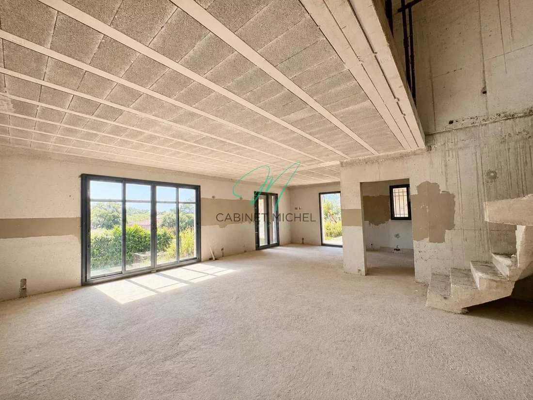 Villa in Grasse, Provence-Alpes-Côte d'Azur, France 5 - 18282169