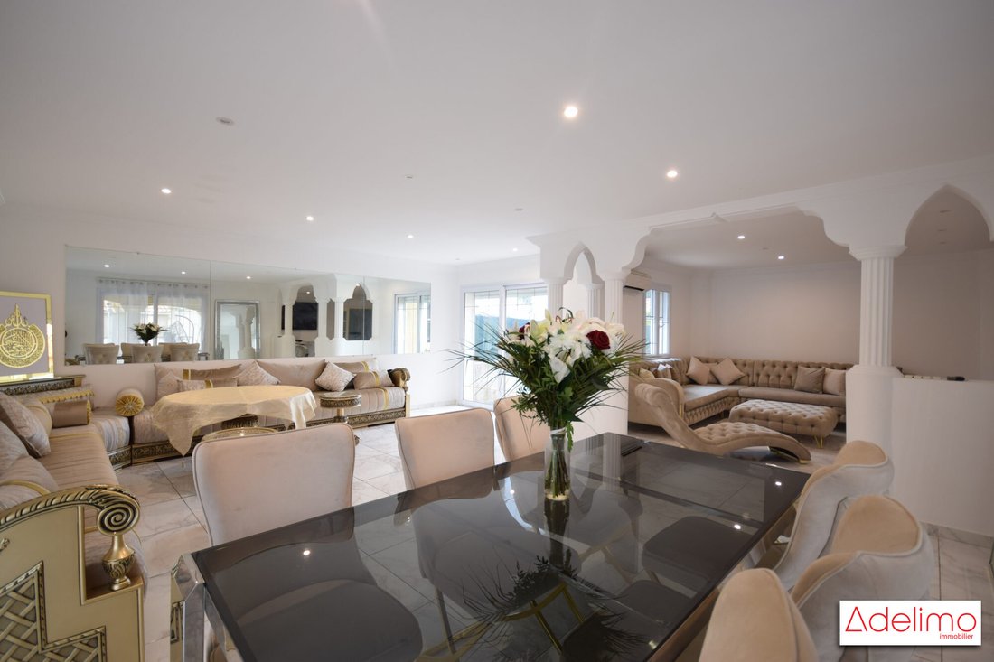 Villa in Centre Ville, Milhaud, France 5 - 16850424