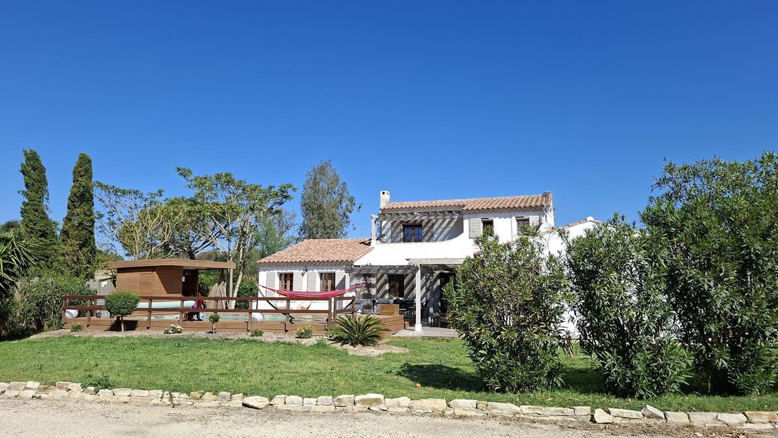House in Saintes-Maries-de-la-Mer, Provence-Alpes-Côte d'Azur, France 1 - 18282295