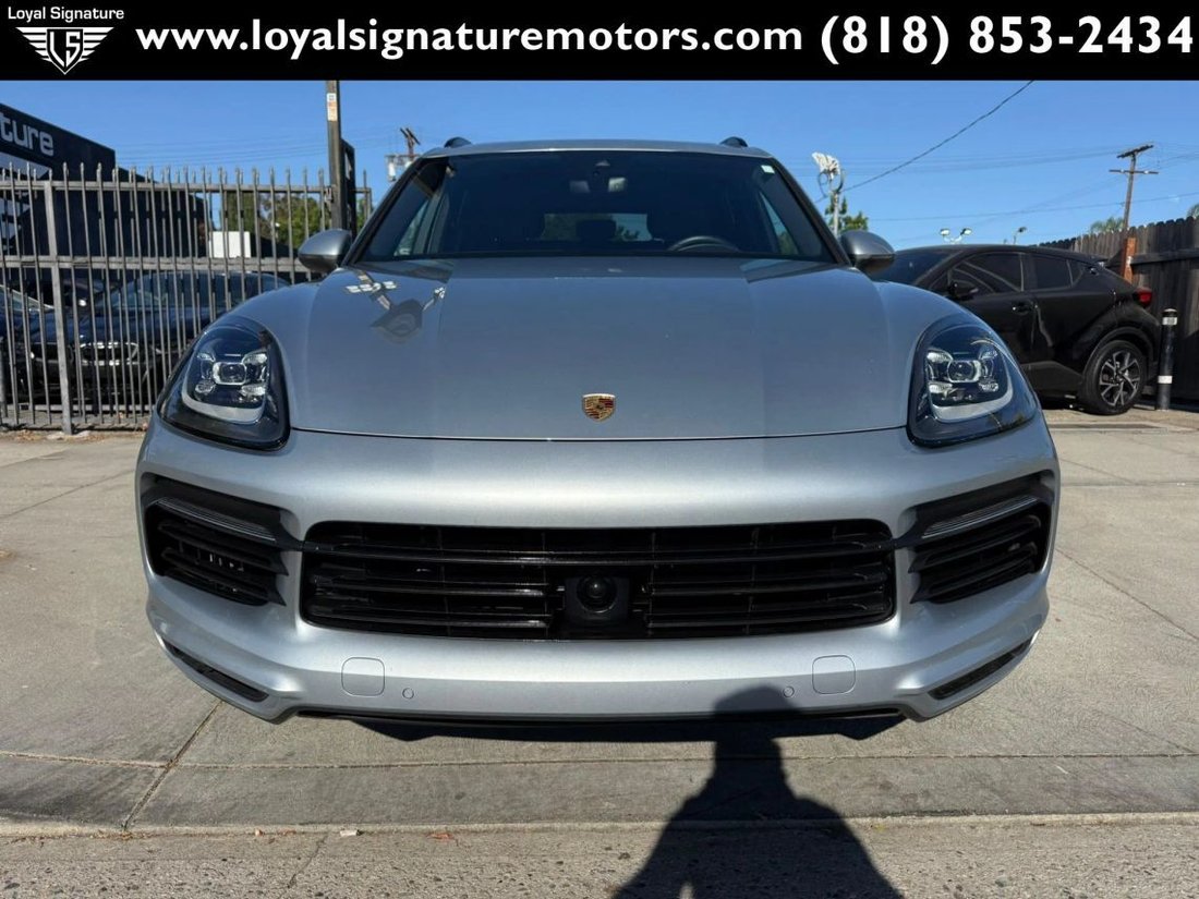 Suv in Van Nuys, CA, United States 2 - 18287417