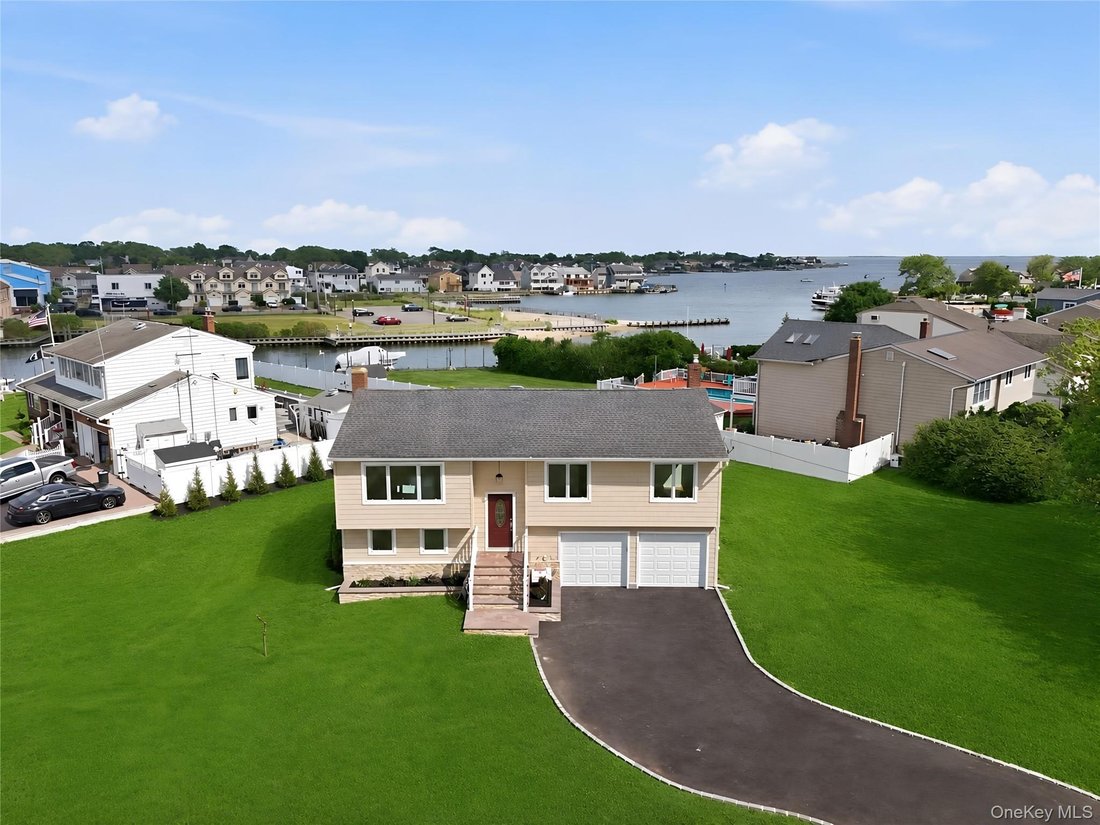 Casa a Massapequa, New York, Stati Uniti 1 - 18284329
