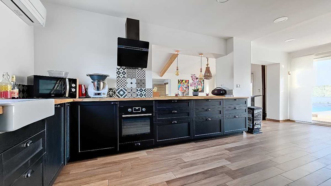 House in Decines-Charpieu, Auvergne-Rhône-Alpes, France 5 - 18282152