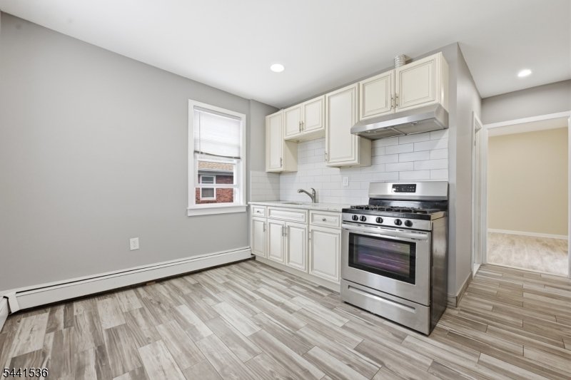Roselle Park, New Jersey, United States 5 - 18281831