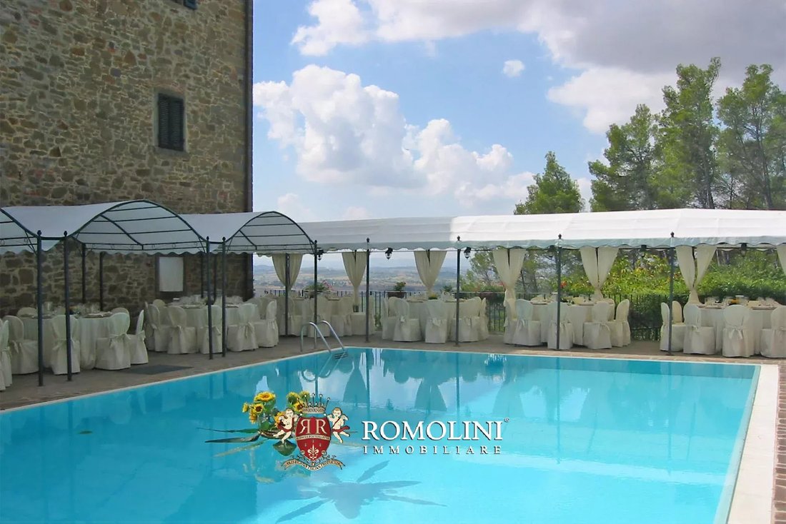 Villa in Castiglion Fiorentino, Tuscany, Italy 5 - 16721559