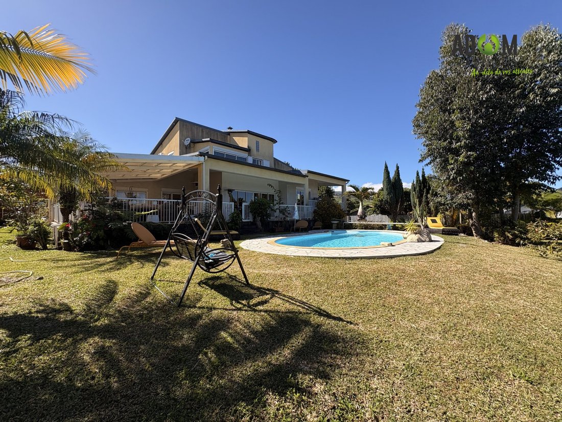 Villa in Le Tampon, Saint-Pierre, Réunion 1 - 18293092
