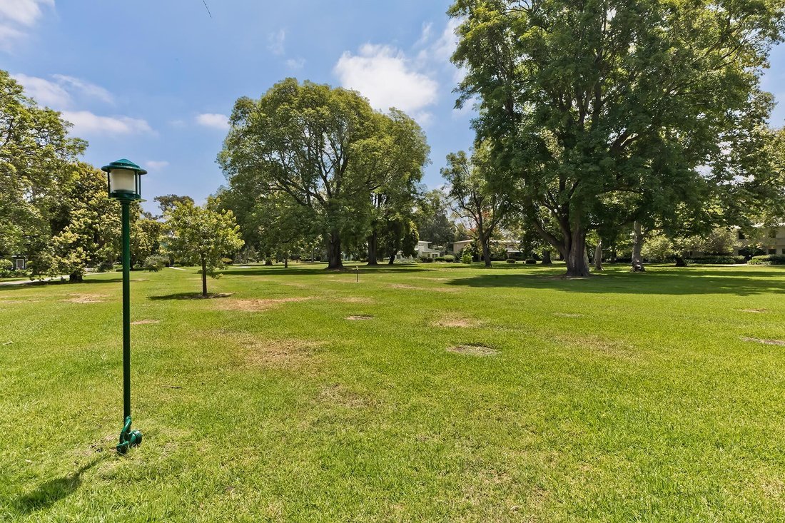 Condo in Los Angeles, California, United States 4 - 18288077