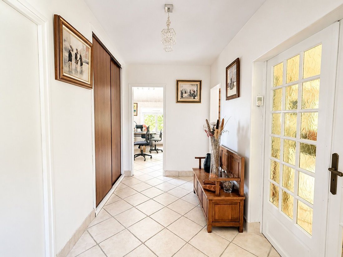 House in Saint-Martin-en-Biere, Ile-de-France, France 5 - 18285044