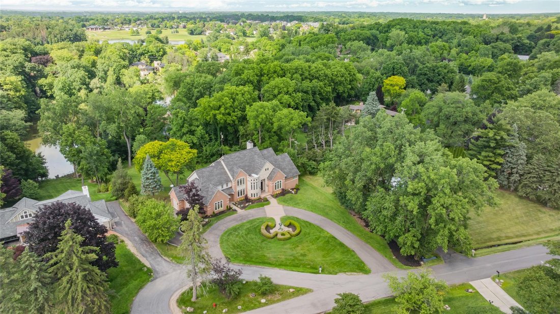 House in Farmington Hills, Michigan, United States 2 - 18293053
