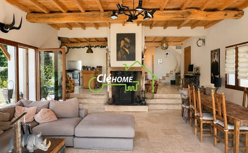 House in Fleurieux-sur-l'Arbresle, Auvergne-Rhône-Alpes, France 1