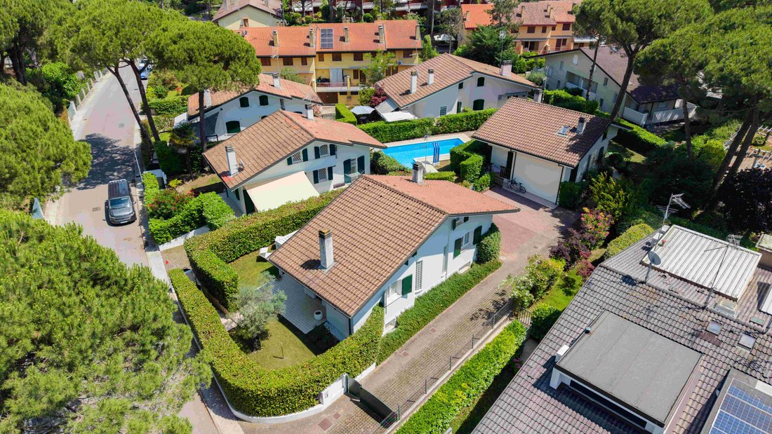 Villa in Lignano Sabbiadoro, Friuli – Venezia Giulia, Italy 1 - 16622967