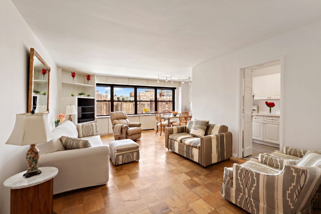 Co Op in New York, New York, United States 3 - 18273546