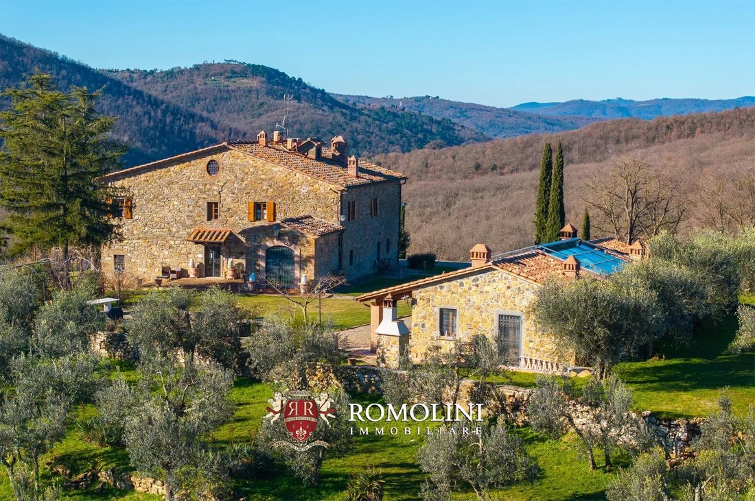 Villa in Civitella In Val di Chiana, Tuscany, Italy 2 - 15665268