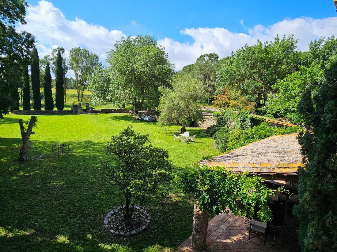 Estate in la Bisbal d'Emporda, Catalonia, Spain 5 - 18288330