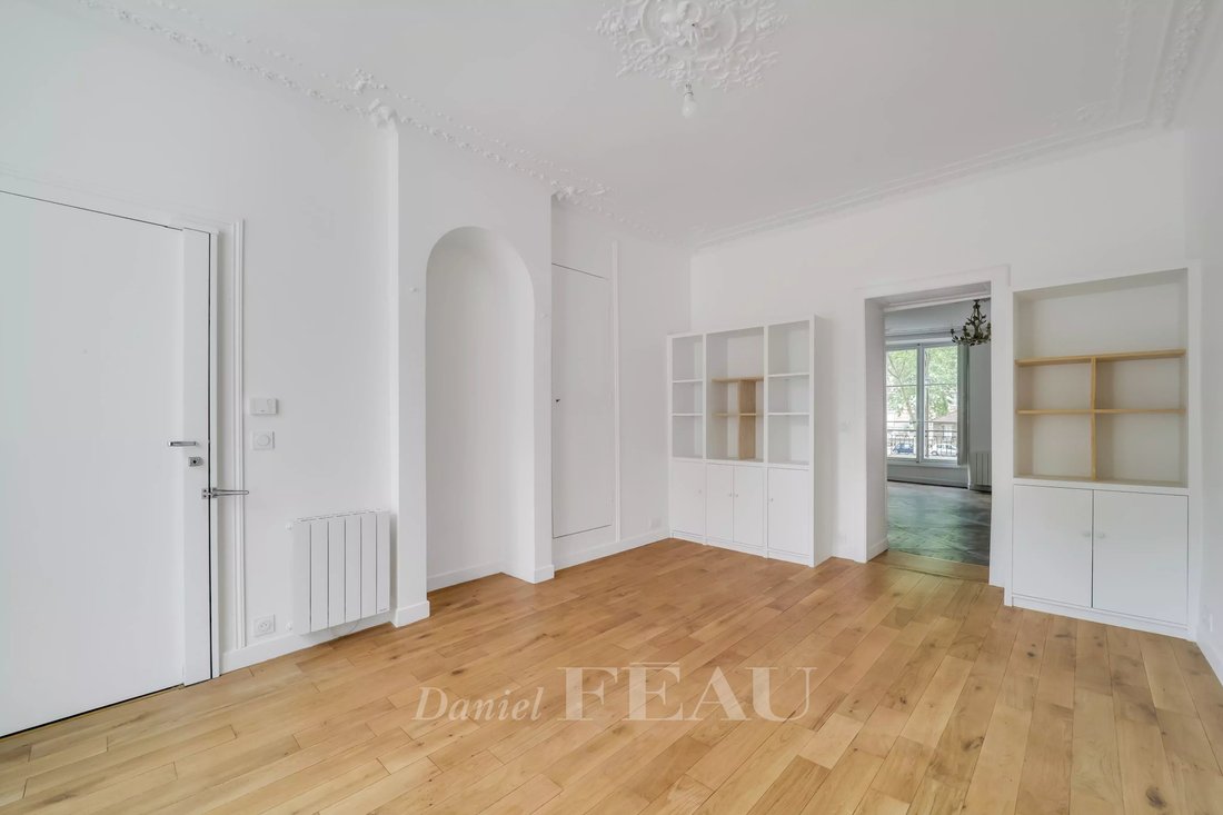 Apartment in Notre Dame, Versailles, France 5 - 18291245