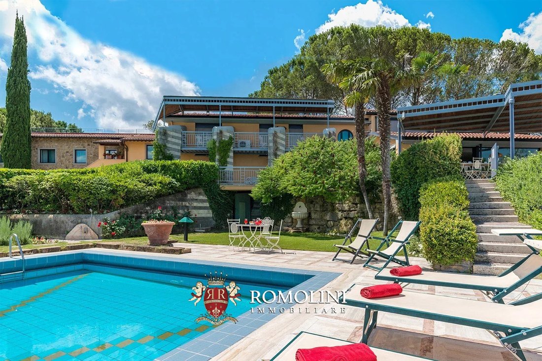 Villa in Saione-San Donato-Pescaiola, Arezzo, Tuscany 3 - 15665255