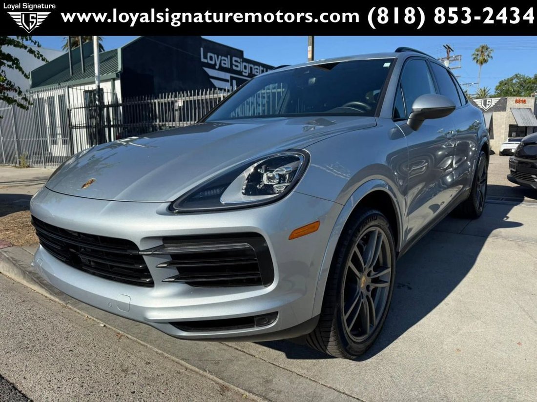 Suv in Van Nuys, CA, United States 3 - 18287417