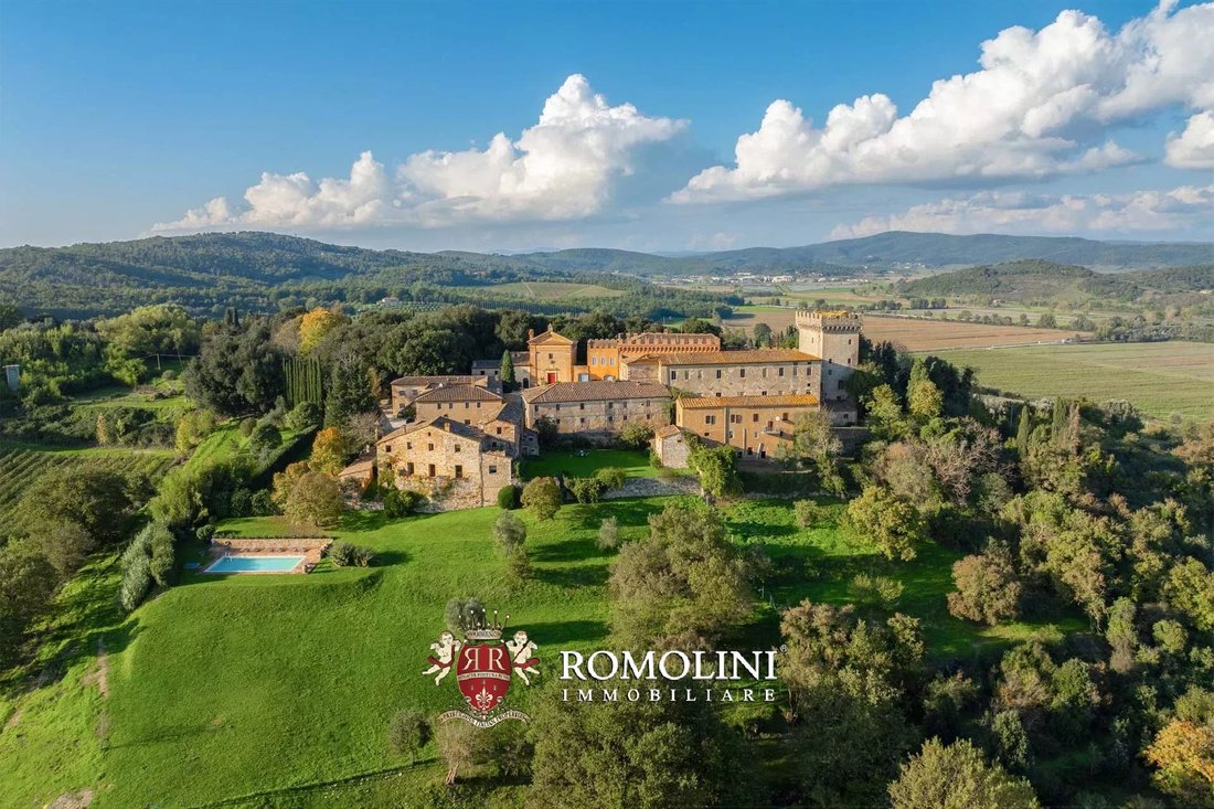 Castle in Rapolano Terme, Tuscany, Italy 4 - 15663441