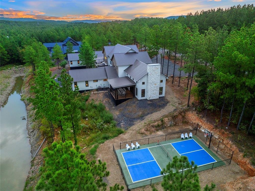 House in Broken Bow, Oklahoma, United States 1 - 18285891