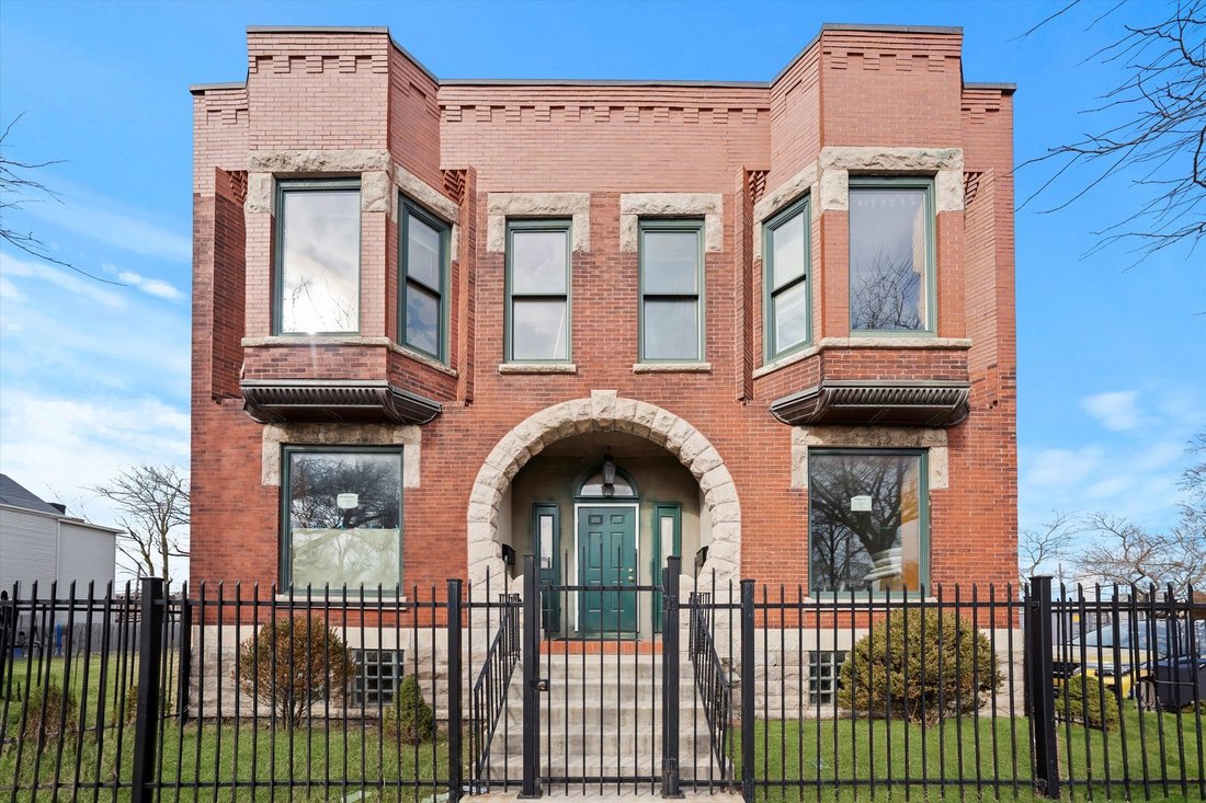 Chicago, Illinois, United States 1 - 18285968