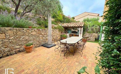 House in Bandol, Provence-Alpes-Côte d'Azur, France 1