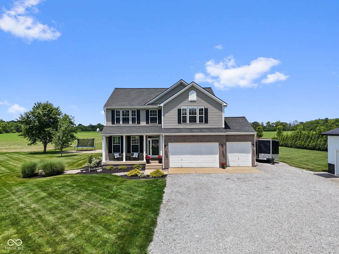 House in Greenwood, Indiana, United States 1 - 18280513
