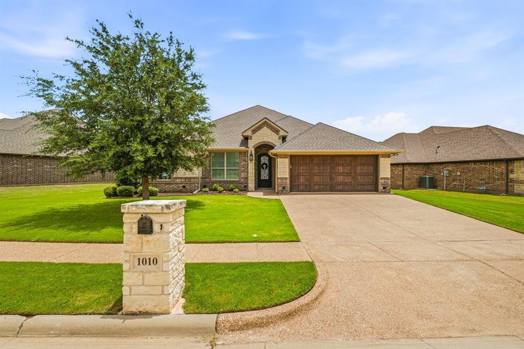 House in Granbury, Texas, United States 4 - 18281772