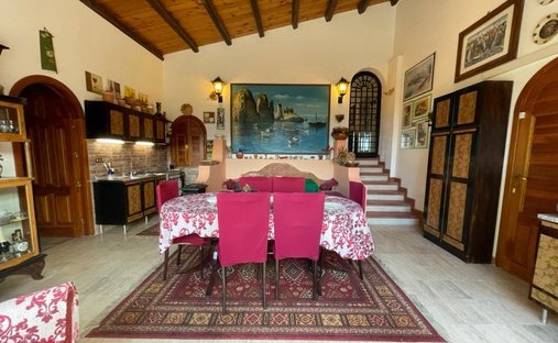 Villa a Castellammare del Golfo, Sicilia, Italia 1