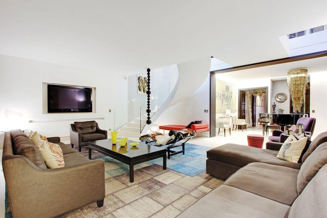 Townhouse in Odéon, Paris 6e Arrondissement, Paris 2 - 18281572
