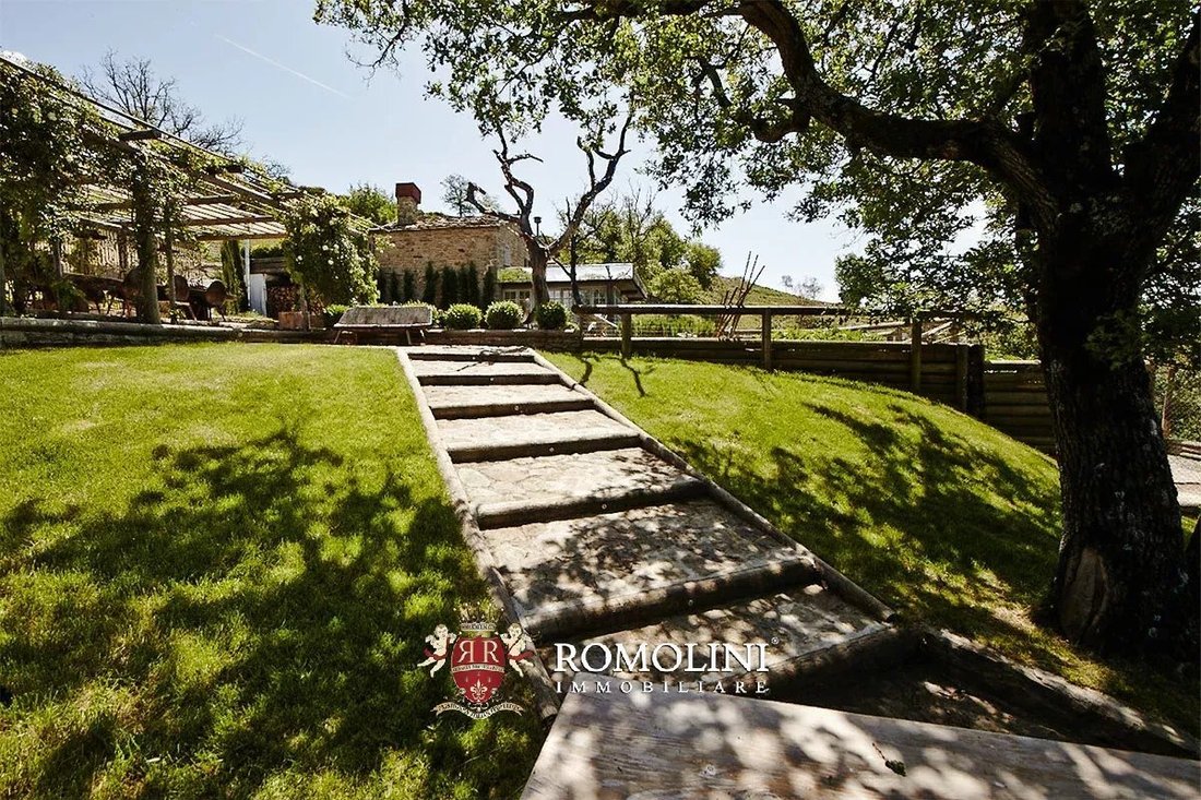 Estate in Loro Ciuffenna, Tuscany, Italy 2 - 15665183