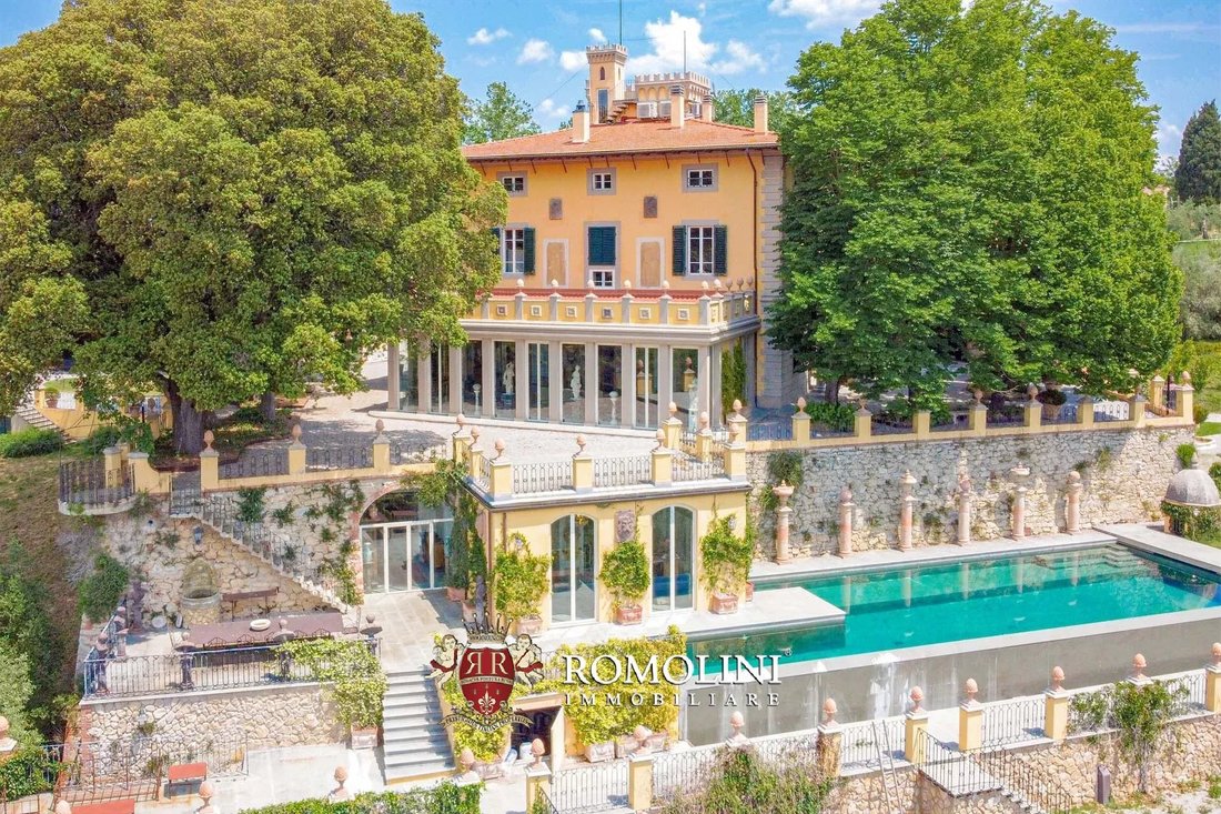 Villa in Crespina, Tuscany, Italy 2 - 15663284