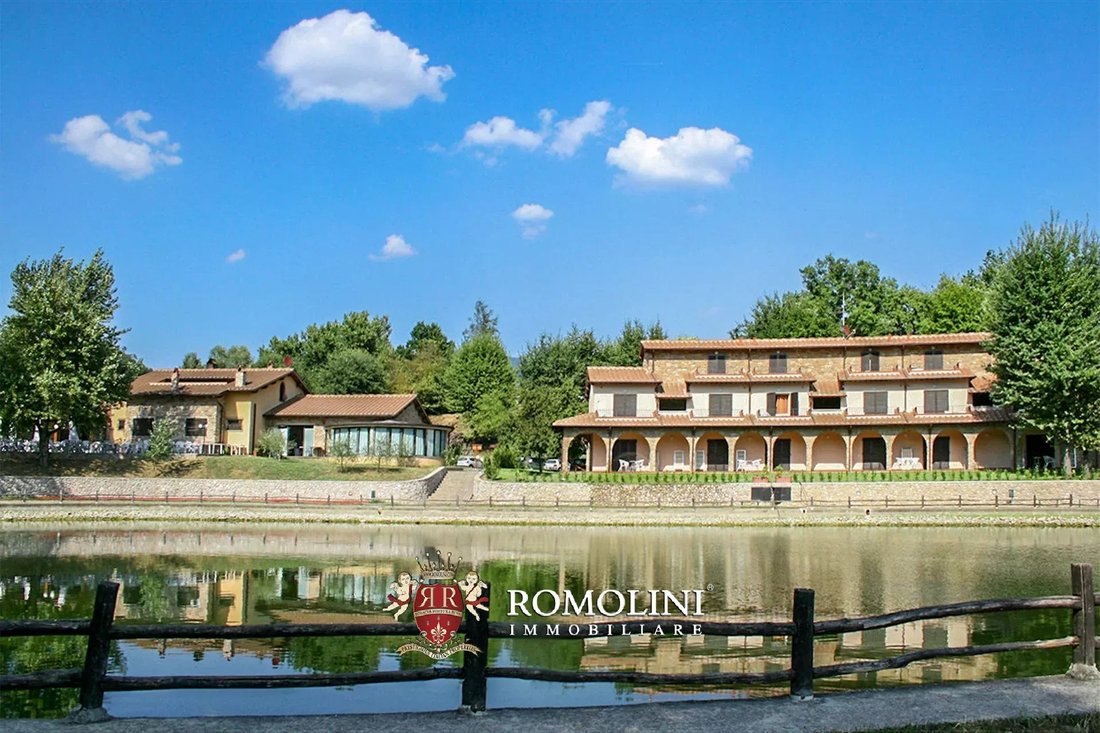 Estate in Montanino - Matassino - Ciliegi, Reggello, Tuscany 1 - 15665727