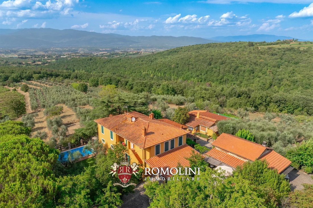 Estate in Laterina Pergine Valdarno, Tuscany, Italy 1 - 15665086