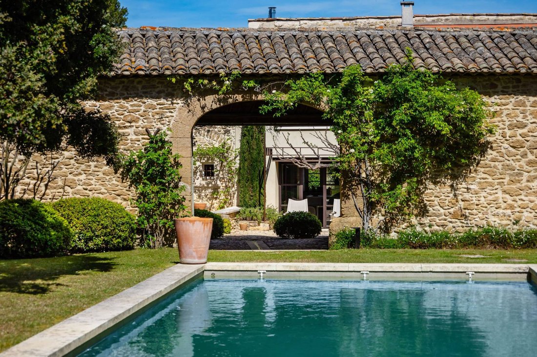 Estate in Ménerbes, Provence-Alpes-Côte d'Azur, France 1 - 18284935