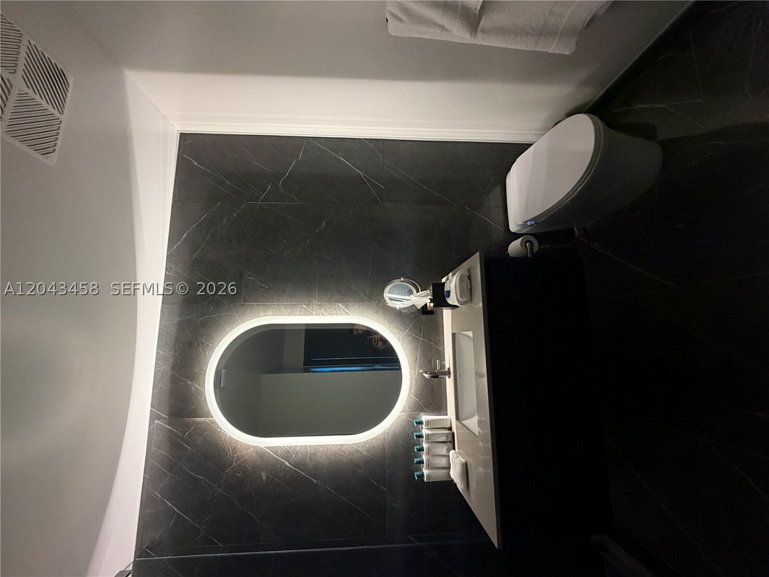 Condo in Miami, Florida, United States 2 - 18280410