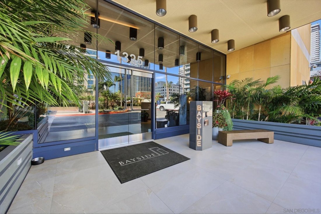 Condo in San Diego, California, United States 2 - 18286384