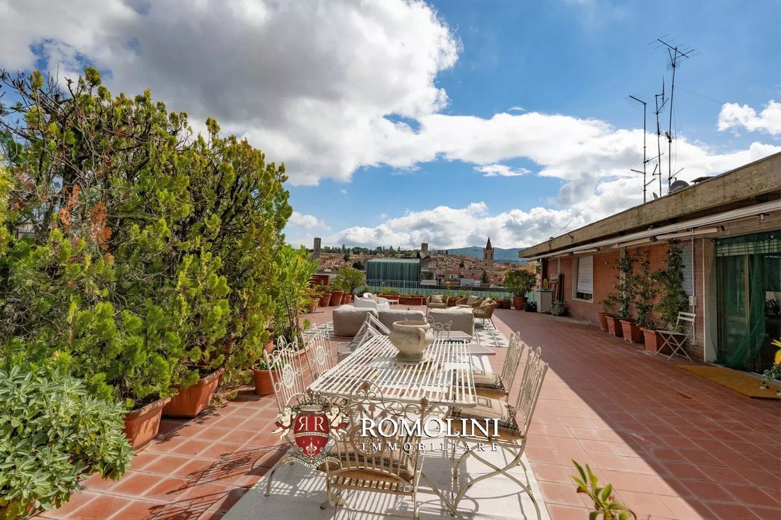 Apartment in Center, Arezzo, Tuscany 3 - 15666162