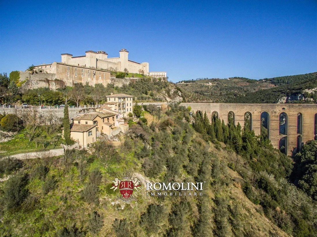 Spoleto, Umbria, Italy 1 - 15665127