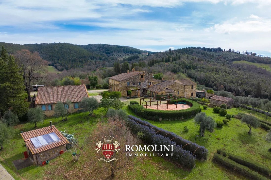 Estate in Castellina in Chianti, Tuscany, Italy 2 - 15663187