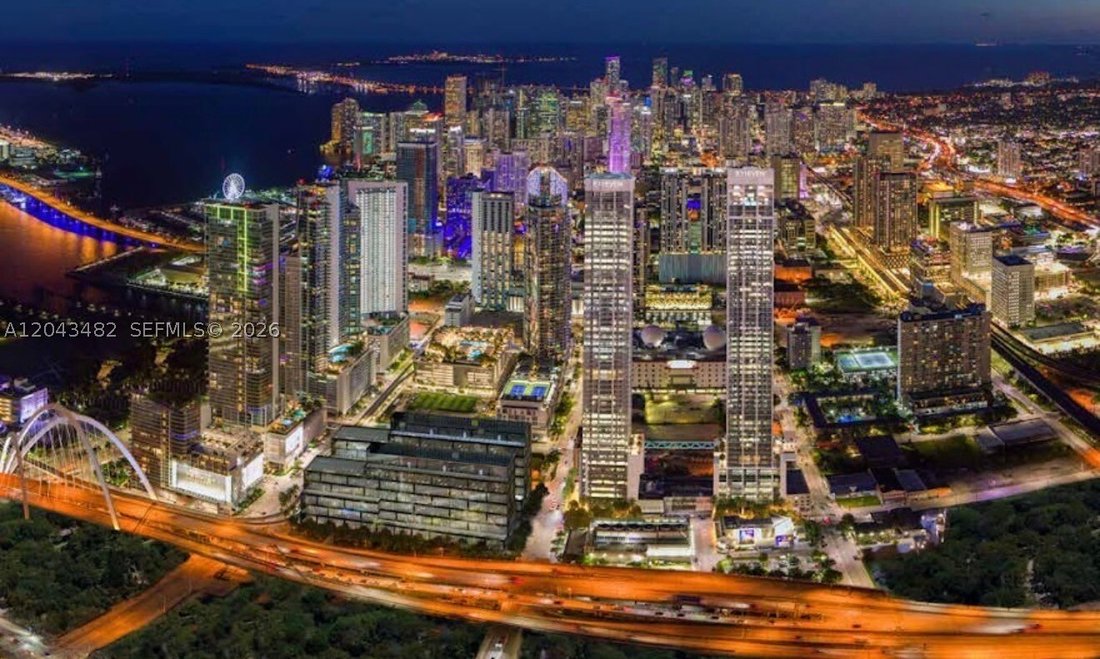 Condo in Miami, Florida, United States 1 - 18280399