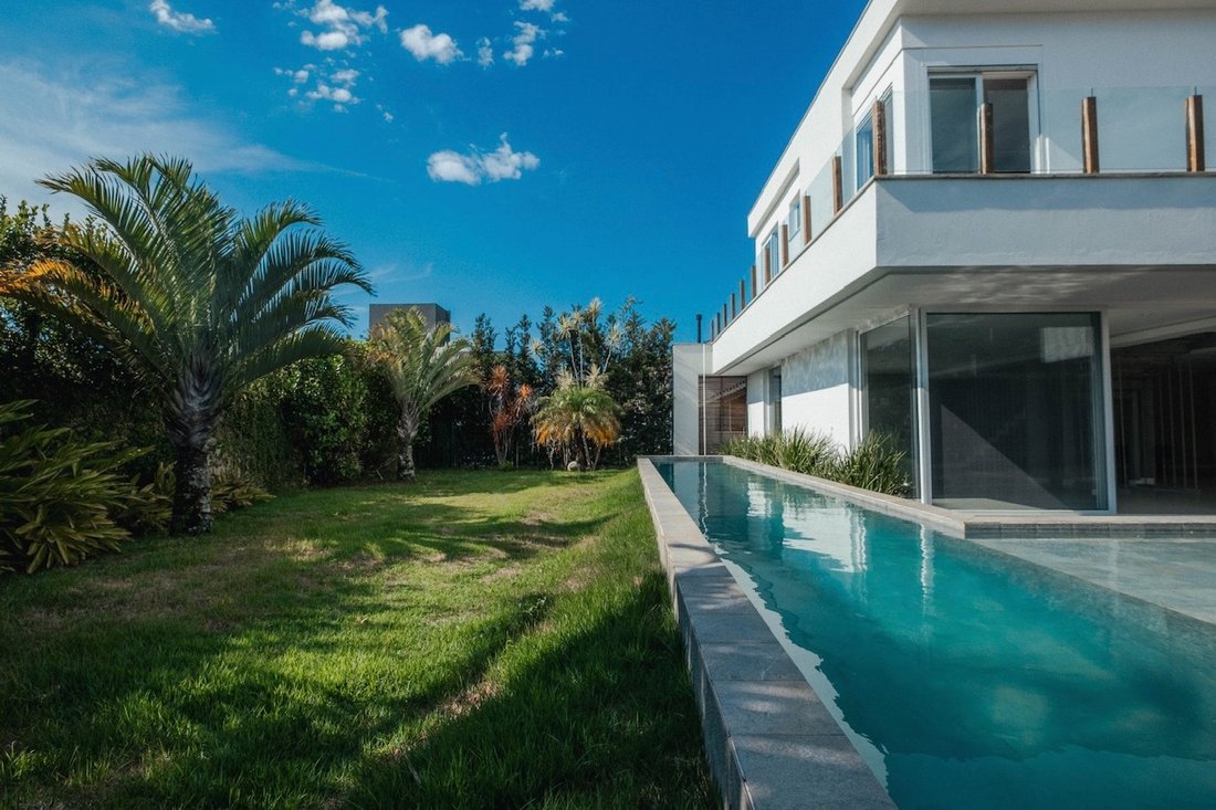 House in Florianópolis, State of Santa Catarina, Brazil 2 - 18286243