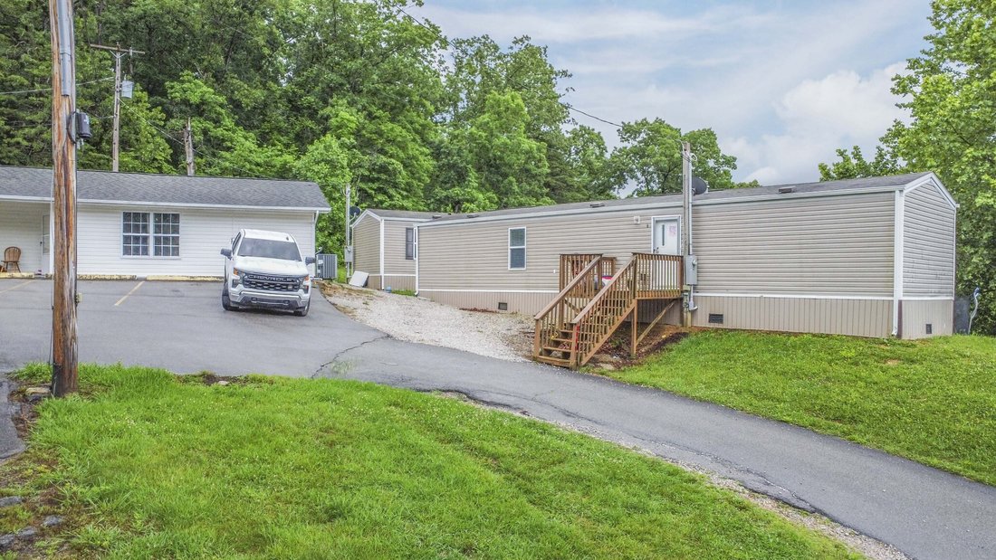 Maynardville, Tennessee, United States 3 - 18286458