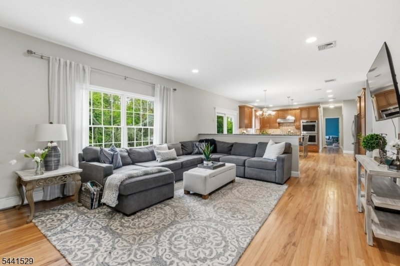 House in Mountain Lakes, New Jersey, United States 4 - 18296212