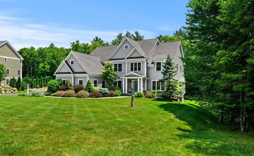 House in Bedford, New Hampshire, United States 1