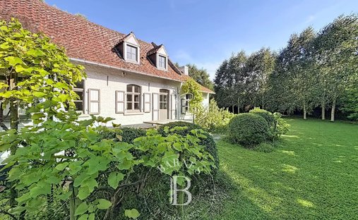 Land in Beaumont, Croix, France 1