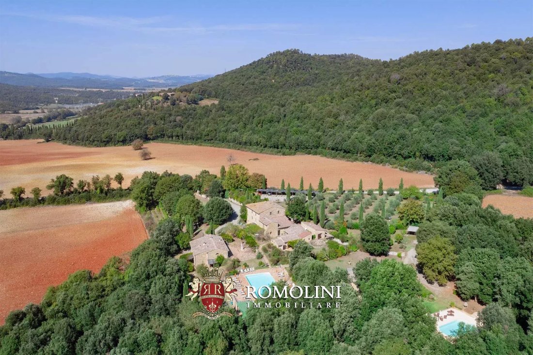 Casole d'Elsa, Tuscany, Italy 4 - 15664769