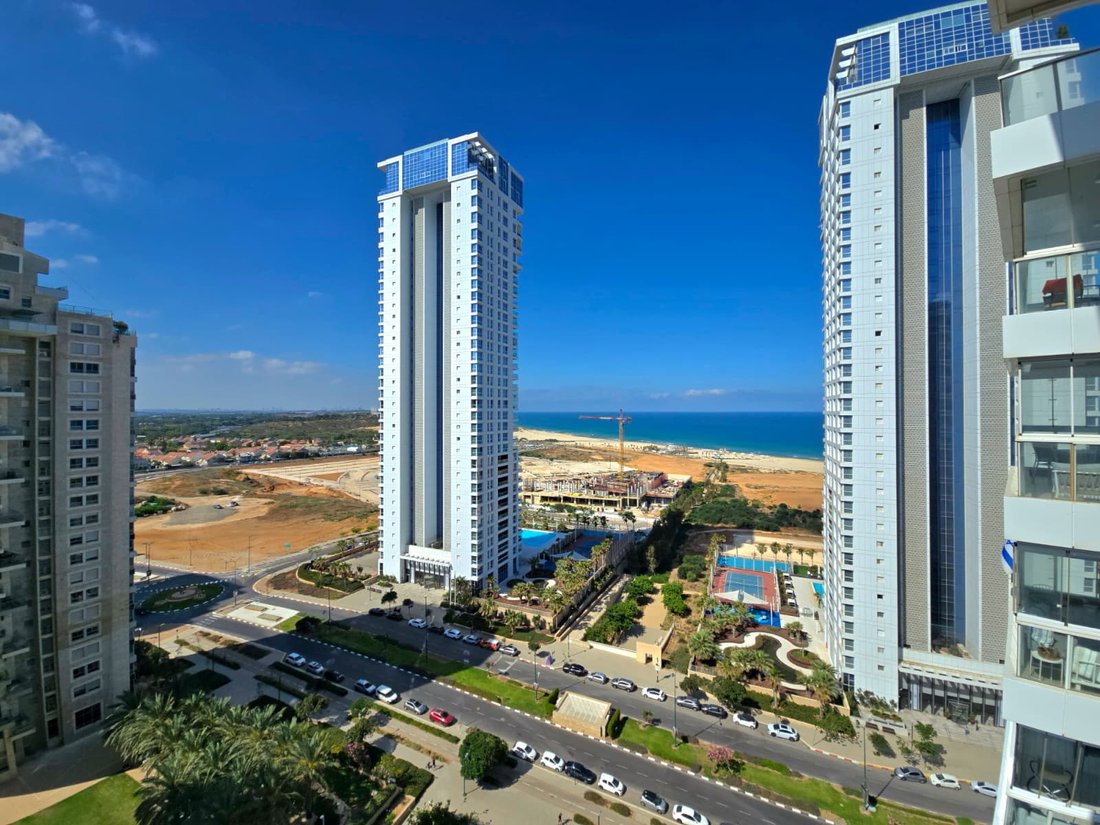 Penthouse in Netanya, Center District, Israel 1 - 17957851